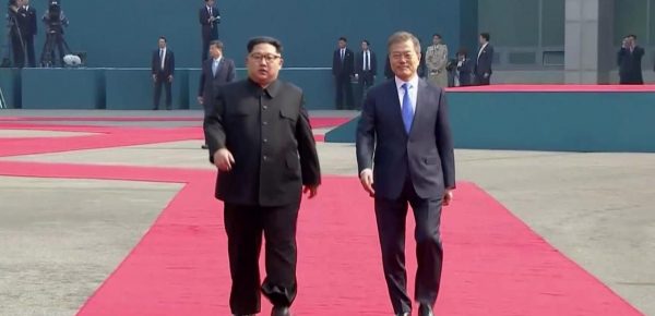 Moment istoric: Kim Jong-un, primul lider al Coreei de Nord care ajunge în Coreea de Sud