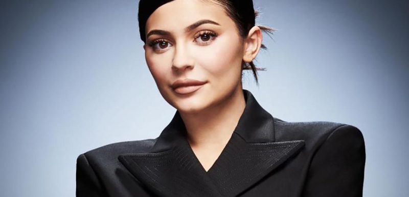 Kylie Jenner, ajutată de fani să ajungă cea mai tânără miliardară din lume