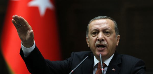 Un olandez l-a insultat pe Erdogan, iar acum urmează să fie judecat