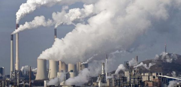 Aerul poluat ne afectează inteligența