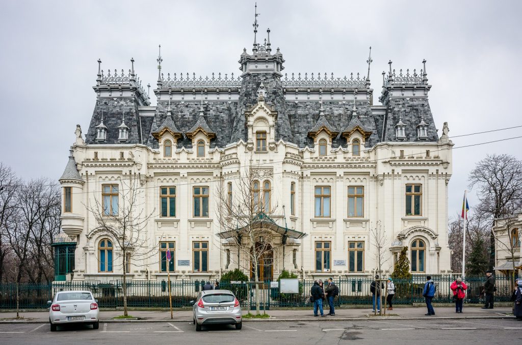 palatul crețulescu - locuri instagramabile bucuresti