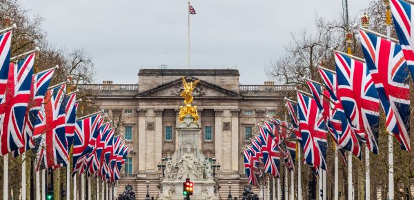 Guvernul britanic nu va mai oferi împrumuturi pentru studii românilor