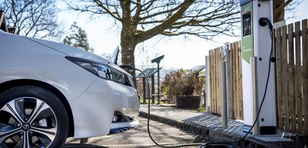 Bateria pentru mașină care se încarcă în cinci minute