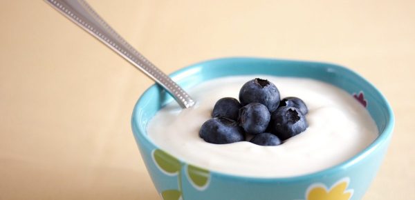 Iaurtul: Top 7 beneficii pe care le poate aduce sănătății