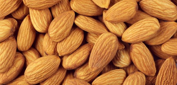Migdalele: Top 9 beneficii pe care le pot aduce sănătății