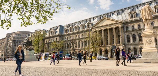 Marile universităţi din București vor începe cursurile în format hibrid