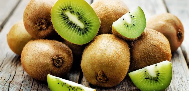 Kiwi: 7 beneficii pe care le poate aduce sănătății
