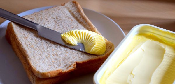 Este margarina mai sănătoasă decât untul?