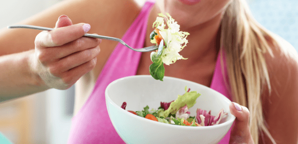 Lucrurile pe care e bine să le facem imediat după masă pentru a ne menține sănătatea.